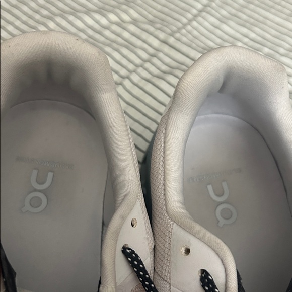 On cloud monster  2 Running White and Blue Sneakers with Red Accents - Picture 8 of 12